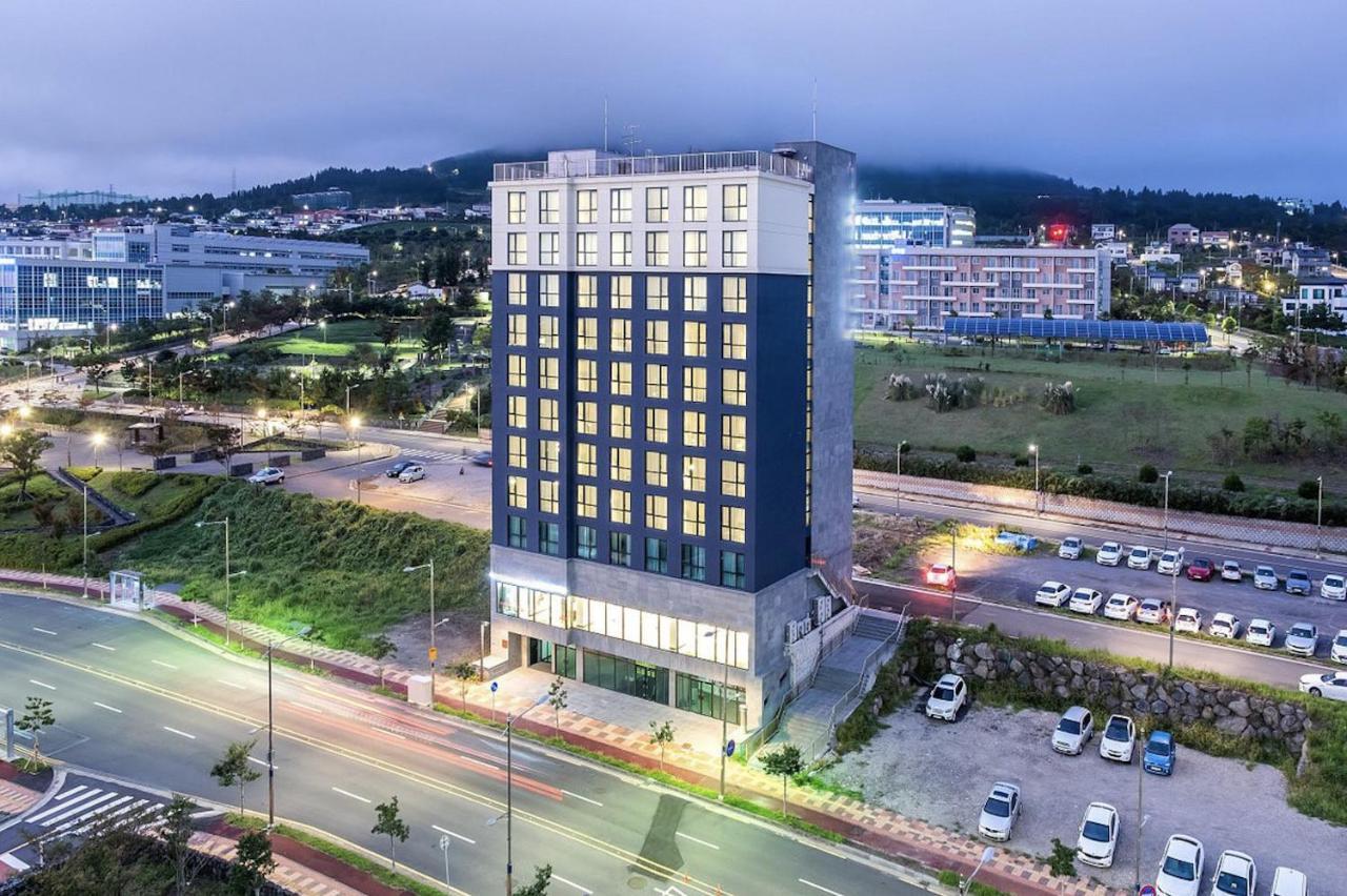 סאוגוויפו Jeju Pureun Hotel מראה חיצוני תמונה