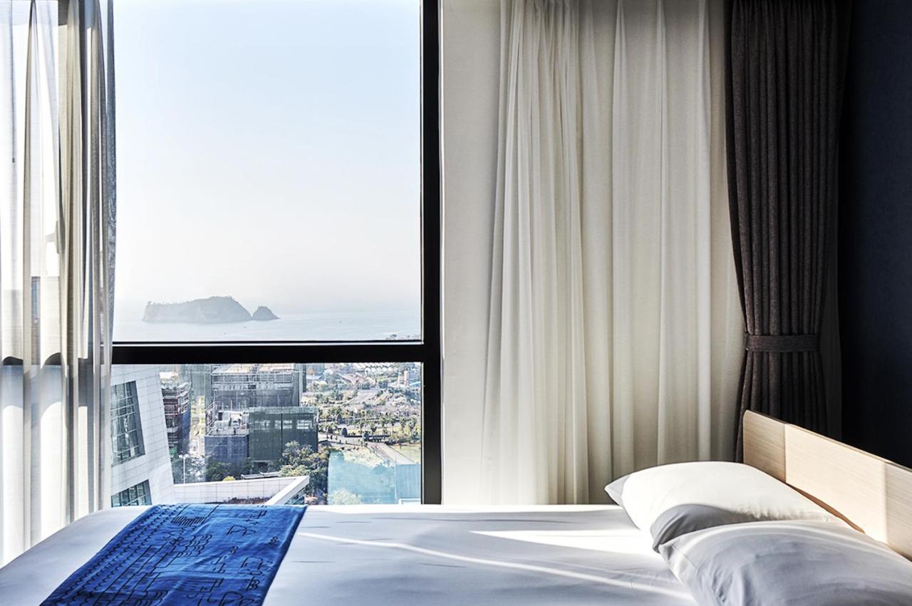 סאוגוויפו Jeju Pureun Hotel מראה חיצוני תמונה