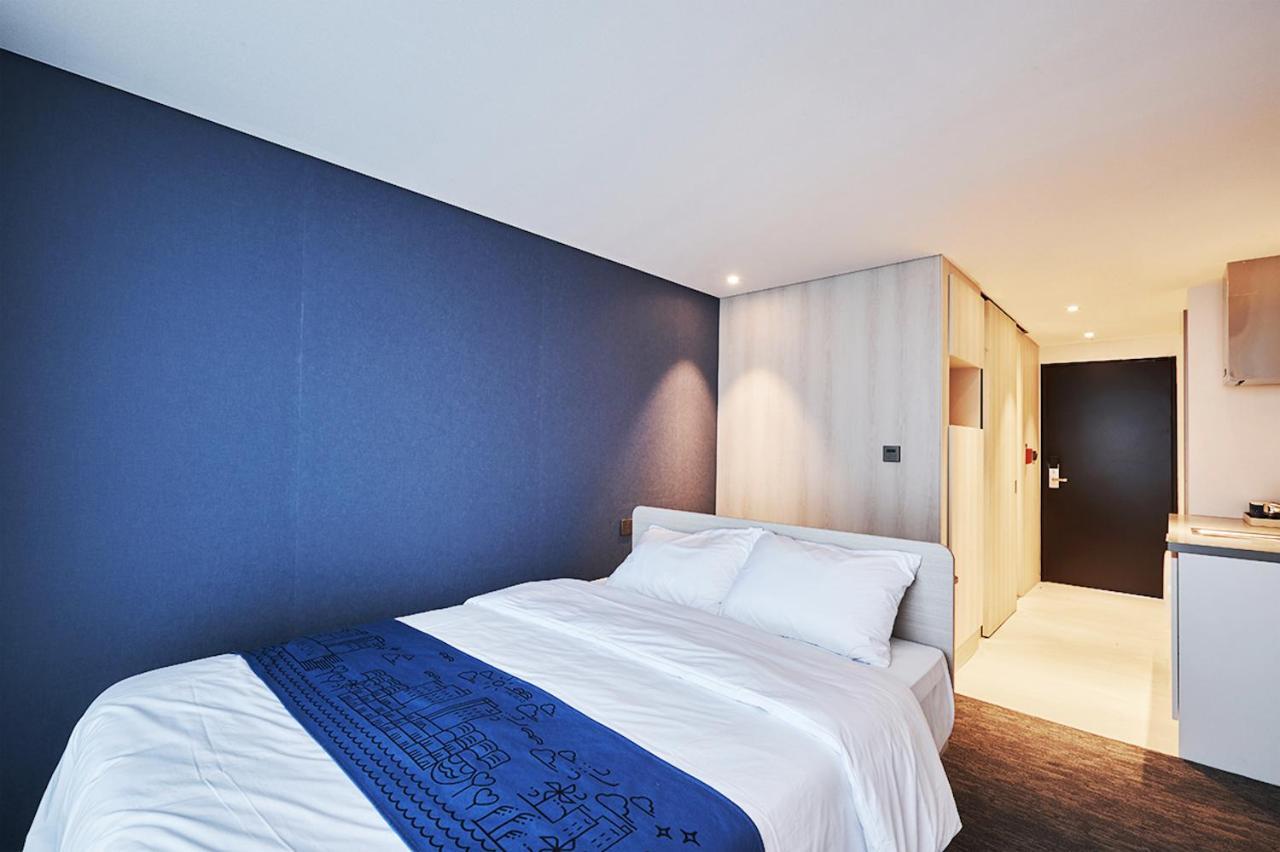סאוגוויפו Jeju Pureun Hotel מראה חיצוני תמונה
